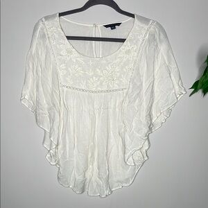 American Eagle White Ruffled Flutter Sleeve Blouse